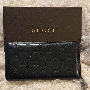 Gucci Micro Guccissima Zip Around Long Wallet in black leather~EUC